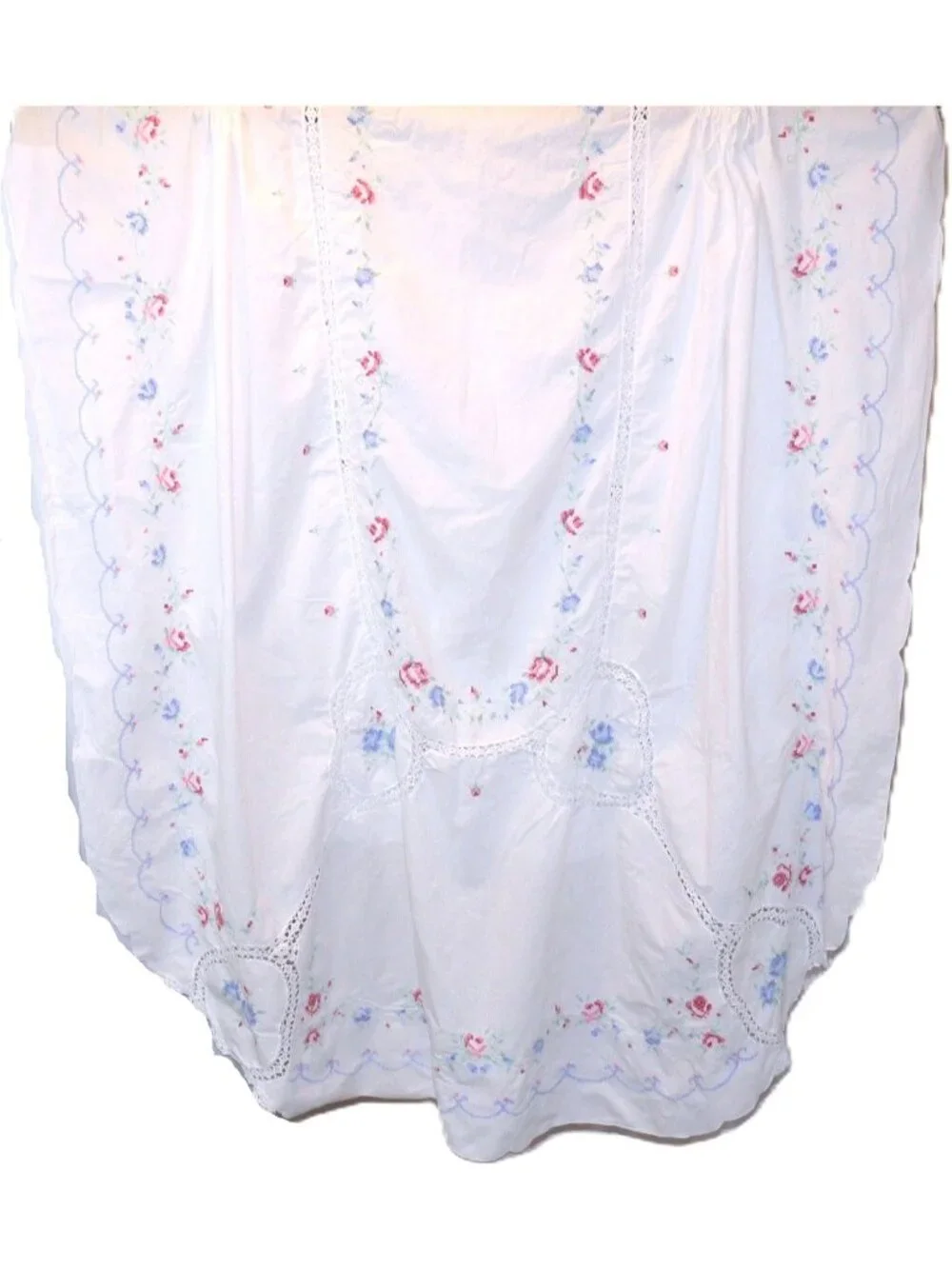 Vintage hand embroidered needlepoint cotton oval tablecloth blue & pink  64 x 96